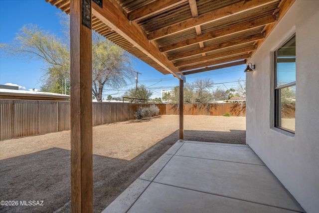 4005 E 17th Street, Tucson, AZ 85711