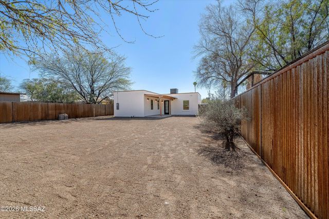 4005 E 17th Street, Tucson, AZ 85711