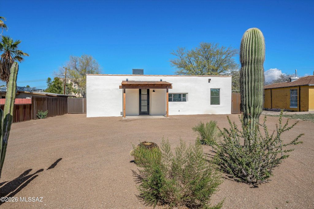 4005 E 17th Street, Tucson, AZ 85711