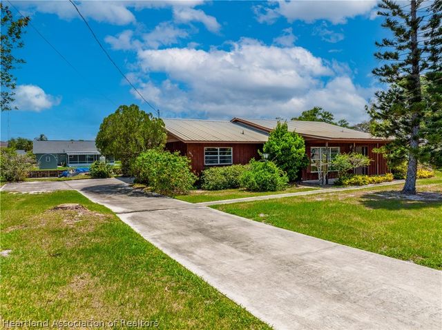 1035 Shamrock Drive, Sebring, FL 33875