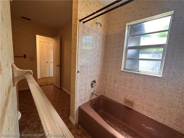1035 Shamrock Drive, Sebring, FL 33875
