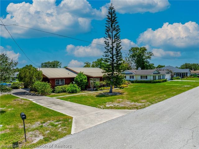 1035 Shamrock Drive, Sebring, FL 33875
