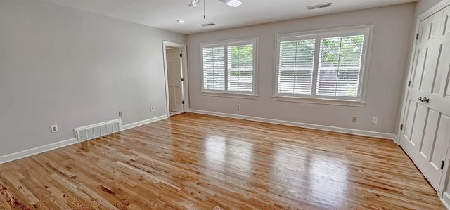 8065 STONEWYCK RD, Germantown, TN 38138