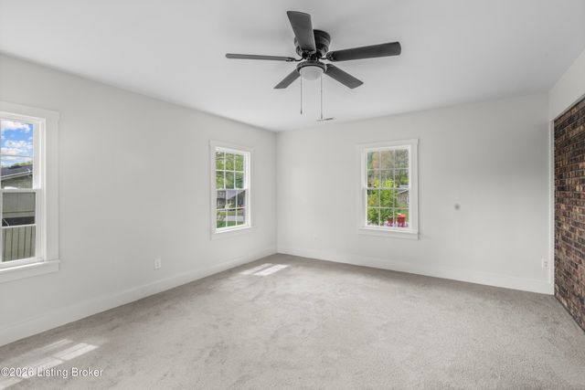 16 Meadowbrook Dr, Frankfort, KY 40601