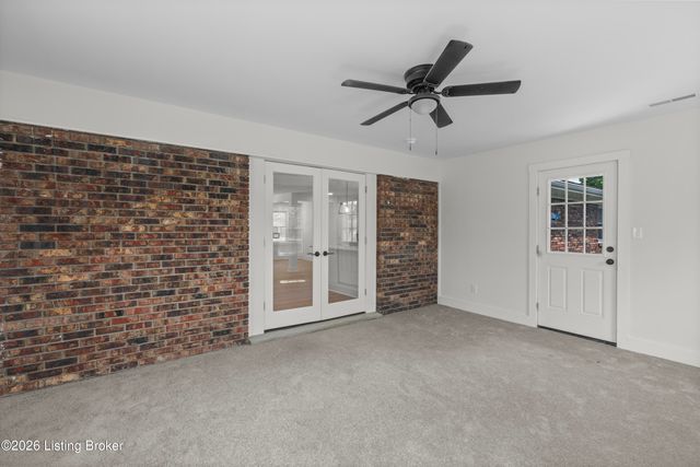 16 Meadowbrook Dr, Frankfort, KY 40601