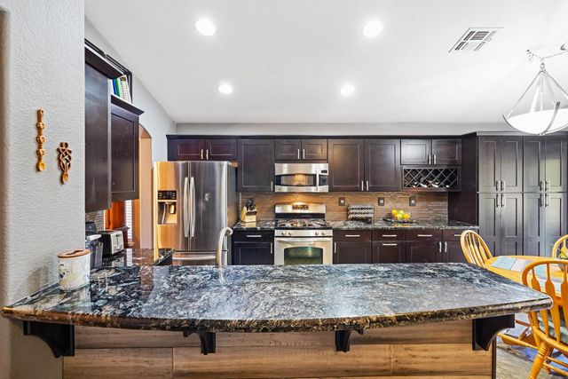 745 Arabesque Cir, Roseville, CA 95678