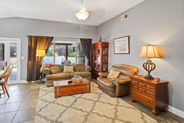 745 Arabesque Cir, Roseville, CA 95678
