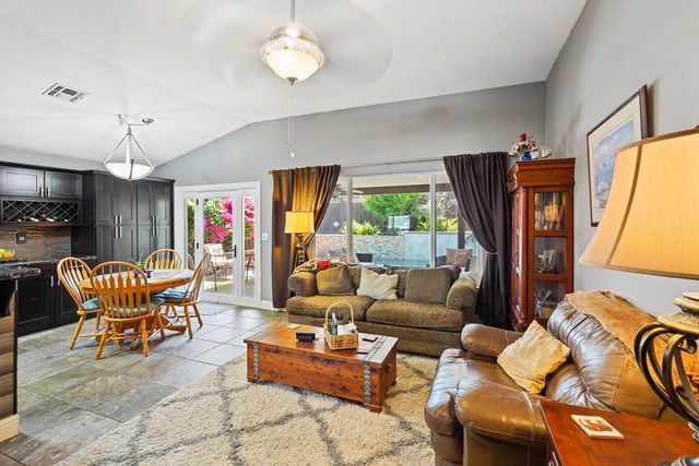745 Arabesque Cir, Roseville, CA 95678
