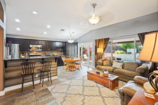 745 Arabesque Cir, Roseville, CA 95678
