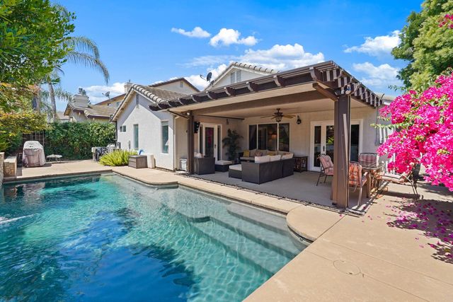 745 Arabesque Cir, Roseville, CA 95678