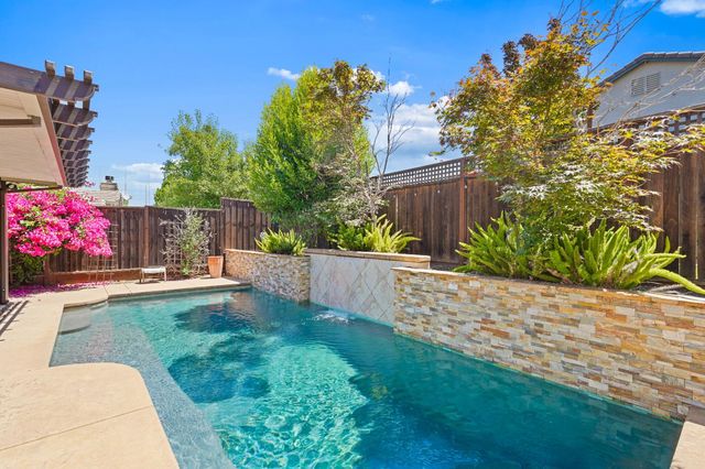 745 Arabesque Cir, Roseville, CA 95678