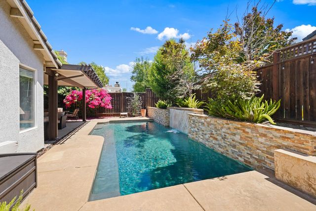 745 Arabesque Cir, Roseville, CA 95678