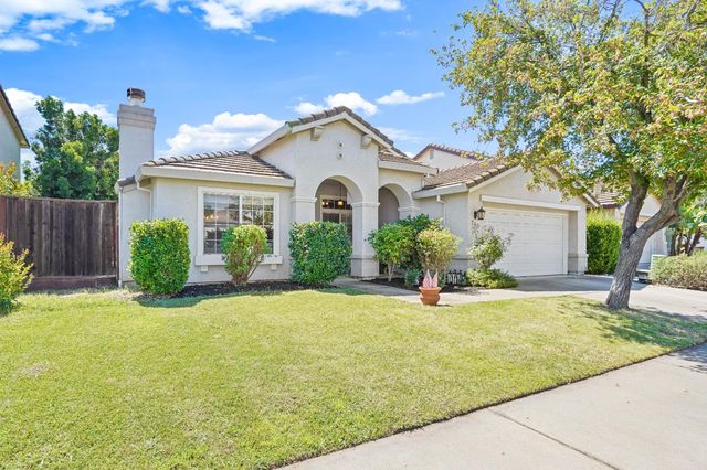 745 Arabesque Cir, Roseville, CA 95678