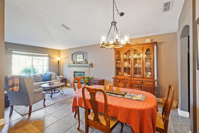 745 Arabesque Cir, Roseville, CA 95678