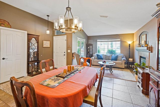 745 Arabesque Cir, Roseville, CA 95678