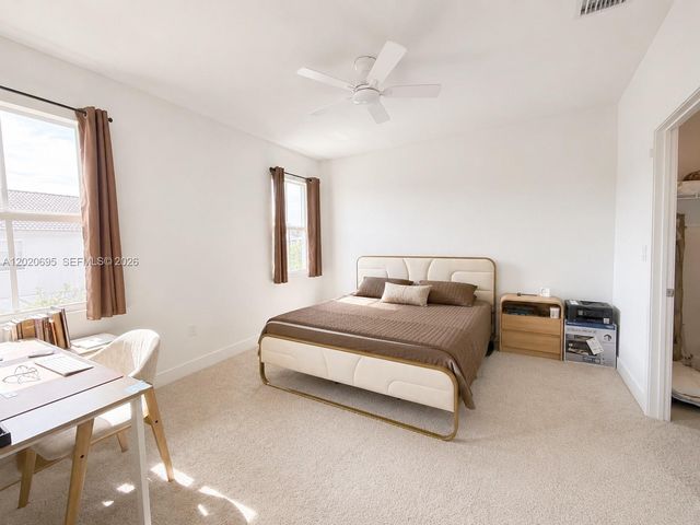 217 SW 170th Ave, Pembroke Pines, FL 33027