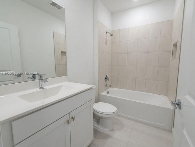 217 SW 170th Ave, Pembroke Pines, FL 33027