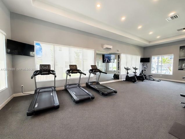 217 SW 170th Ave, Pembroke Pines, FL 33027