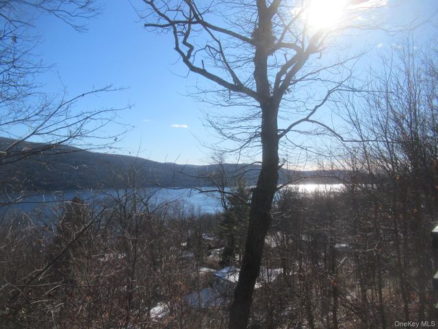 70 Deer Trail N, Greenwood Lake, NY 10925