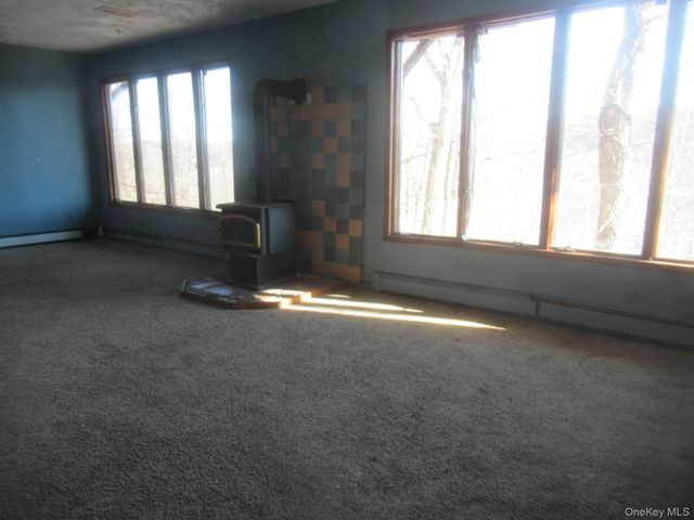 70 Deer Trail N, Greenwood Lake, NY 10925