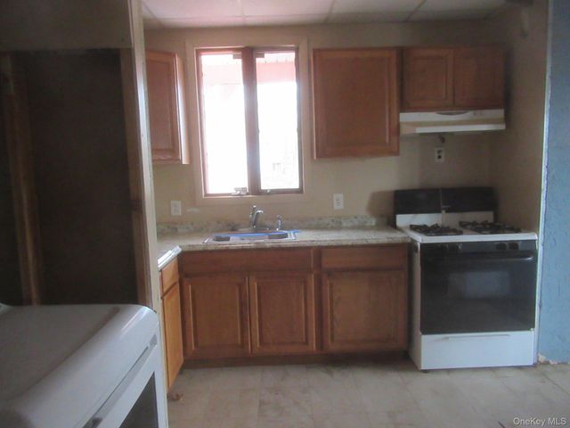 70 Deer Trail N, Greenwood Lake, NY 10925