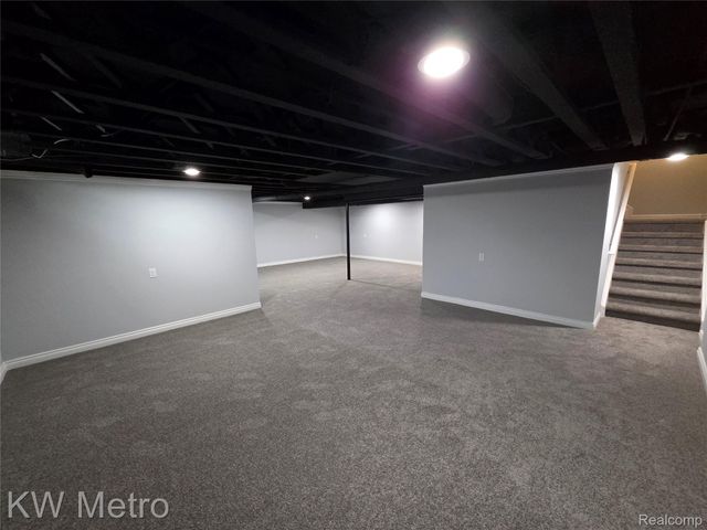 6680 Ridgefield Circle Circle 104, West Bloomfield Charter Township, MI 48322