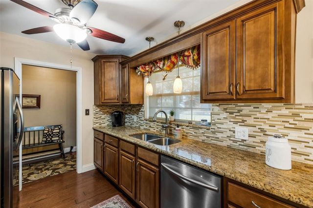 2722 COLLINS AVENUE, Lakeland, FL 33803