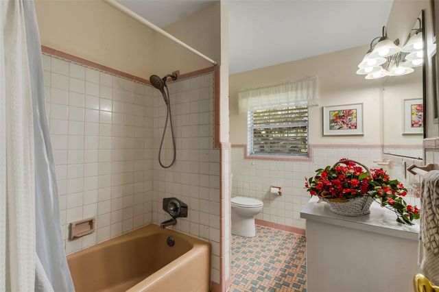 2722 COLLINS AVENUE, Lakeland, FL 33803