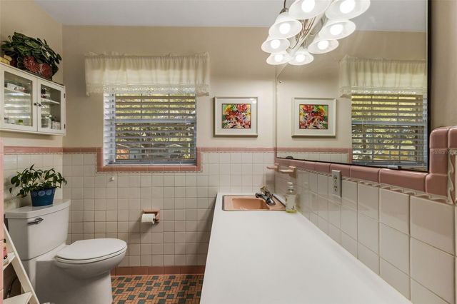 2722 COLLINS AVENUE, Lakeland, FL 33803