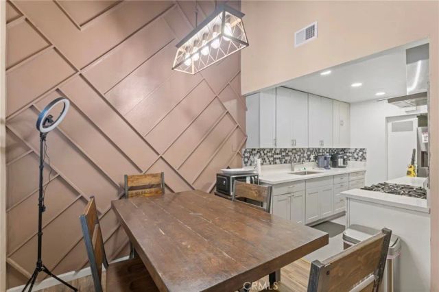 1443 Fredericks, Upland, CA 91786