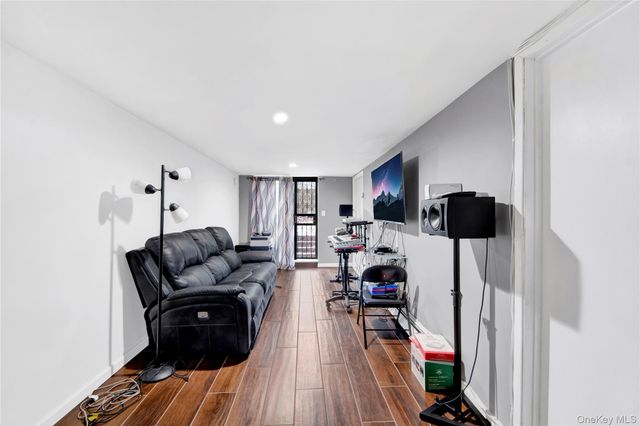 721 Thieriot Avenue, Bronx, NY 10473
