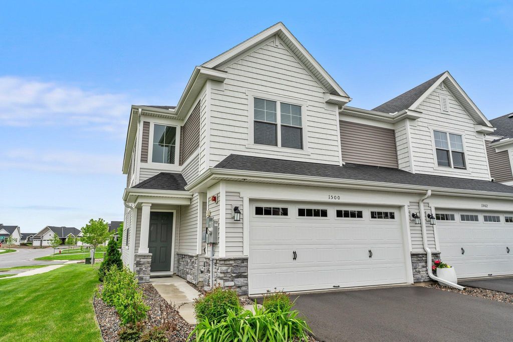 1500 Dogwood Lane, Carver, MN 55315