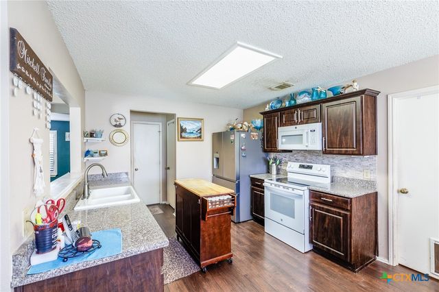 1732 Cordova Loop, Seguin, TX 78155