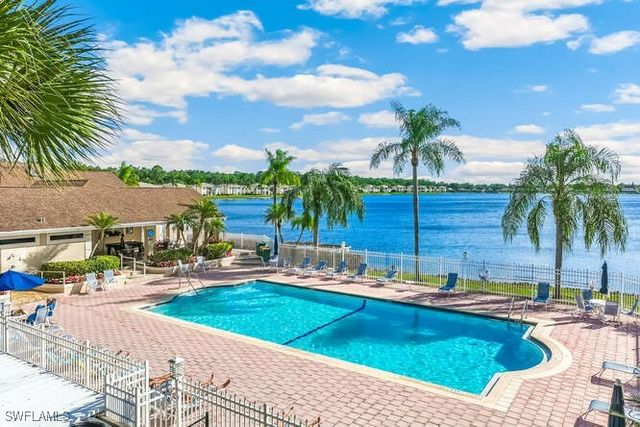 2876 W Crown Pointe BLVD, Naples, FL 34112