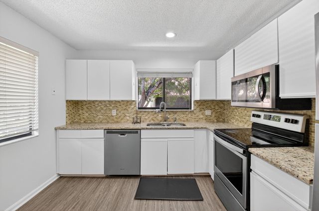 5530 Coach House Circle E, Boca Raton, FL 33486