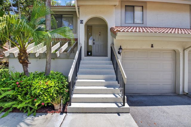 5530 Coach House Circle E, Boca Raton, FL 33486