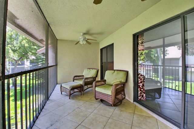 5530 Coach House Circle E, Boca Raton, FL 33486