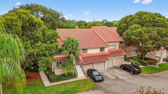 5530 Coach House Circle E, Boca Raton, FL 33486
