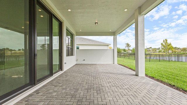 5474 Hutchinson Way, Loxahatchee, FL 33470