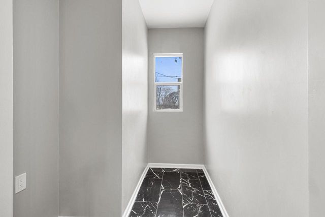 2908 Clarke STREET, Milwaukee, WI 53210