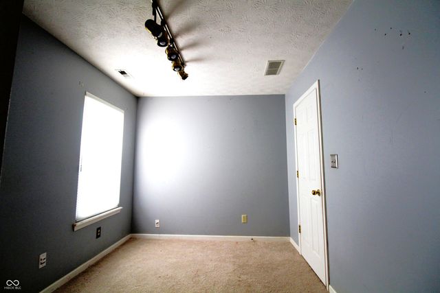 2916 Sunmeadow Way, Indianapolis, IN 46228