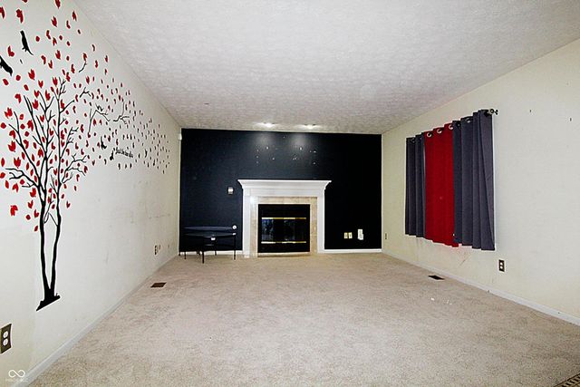 2916 Sunmeadow Way, Indianapolis, IN 46228