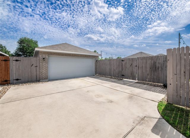 1625 Arapaho Mountain PASS, Leander, TX 78641