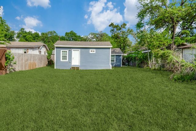 2238 Macon Street, Dallas, TX 75215