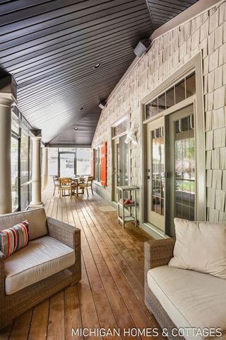 3255 Lake Trail Drive, Saugatuck, MI 49453
