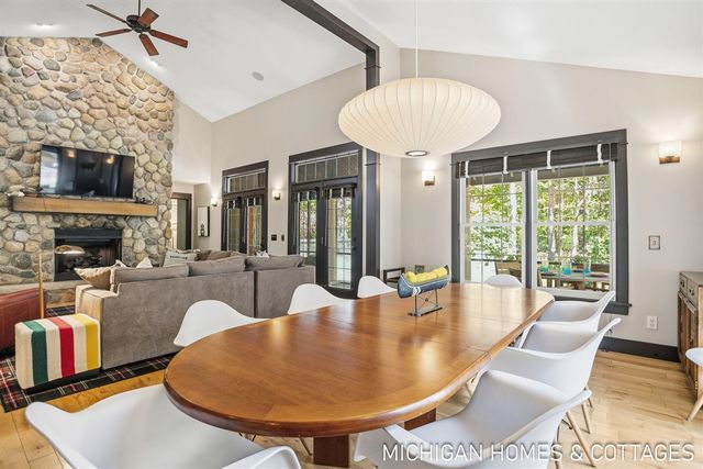 3255 Lake Trail Drive, Saugatuck, MI 49453