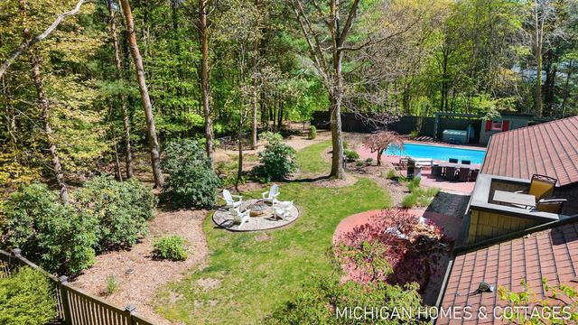 3255 Lake Trail Drive, Saugatuck, MI 49453