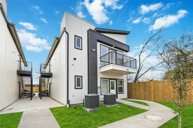 7625 De Priest Street D, Houston, TX 77088