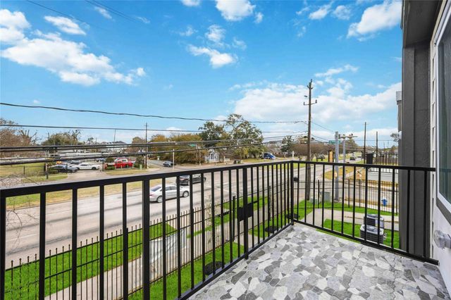 7625 De Priest Street D, Houston, TX 77088