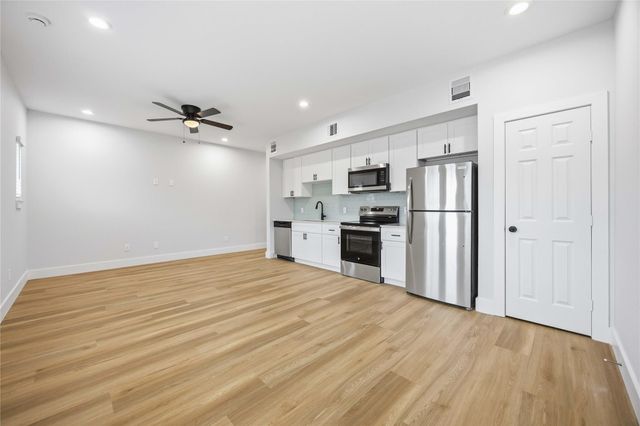 7625 De Priest Street D, Houston, TX 77088